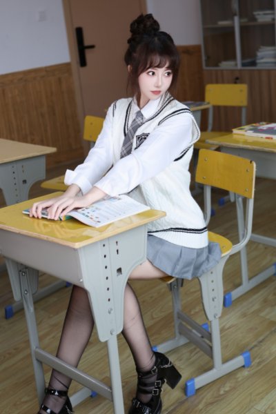 秀人网 韩系学妹 白笑笑 私拍写真合集-藏娇楼